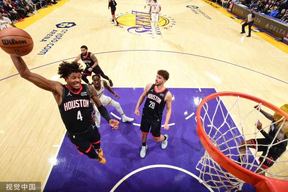 成为众人瞩 成为众人瞩